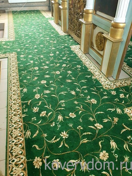Полушерстяное ковровое покрытие в храм с укладкой в алтарь на солею и дорожка Полушерстяное ковровое покрытие в храм с укладкой в алтарь на солею и дорожка