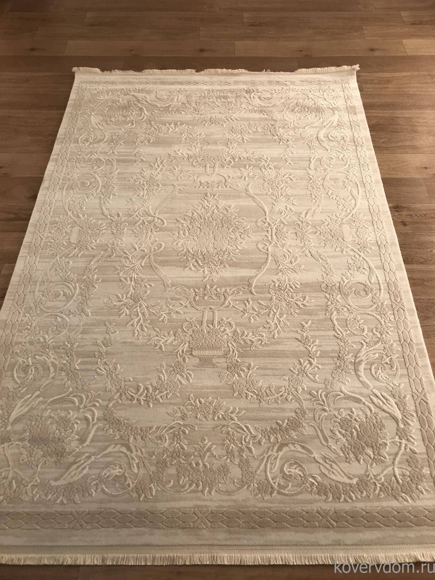 Ковер TRUVA D5840A BEIGE / BEIGE Ковер TRUVA D5840A BEIGE / BEIGE